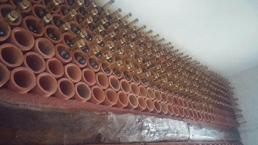 Конфискуват ракия от два манастира