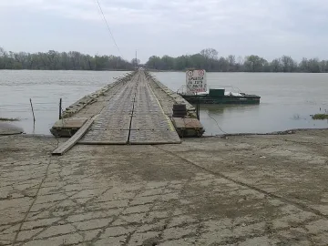 Мандра за затворници на остров Персин