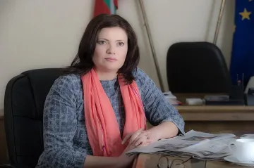 Не бива всеки нов министър да сменя експертите