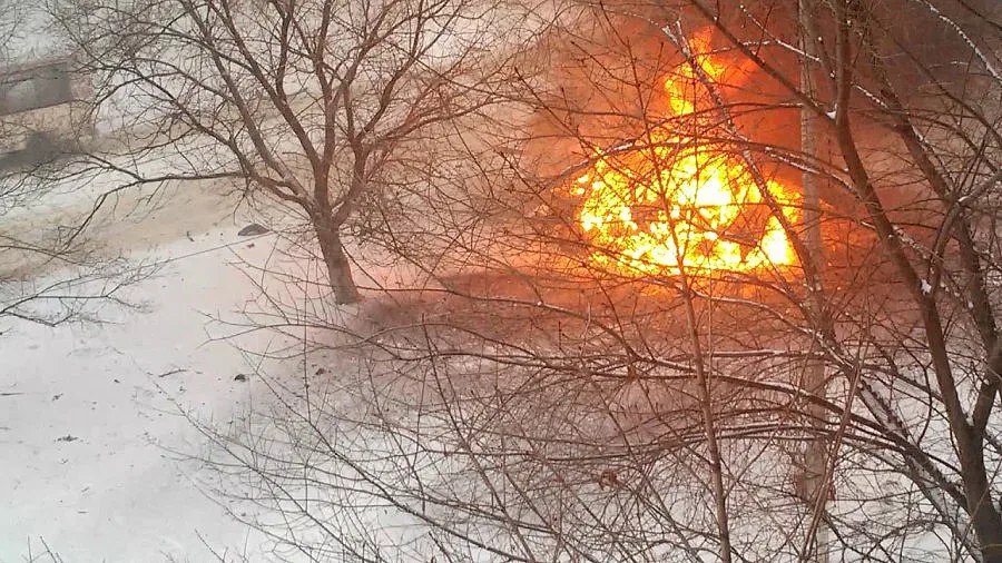 Взривиха шефа на Народната милиция в Луганск в колата му