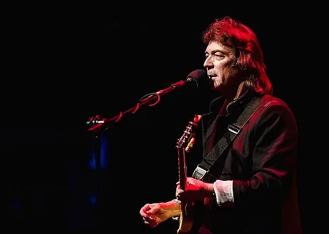 Голяма новина за легендарен рок китарист