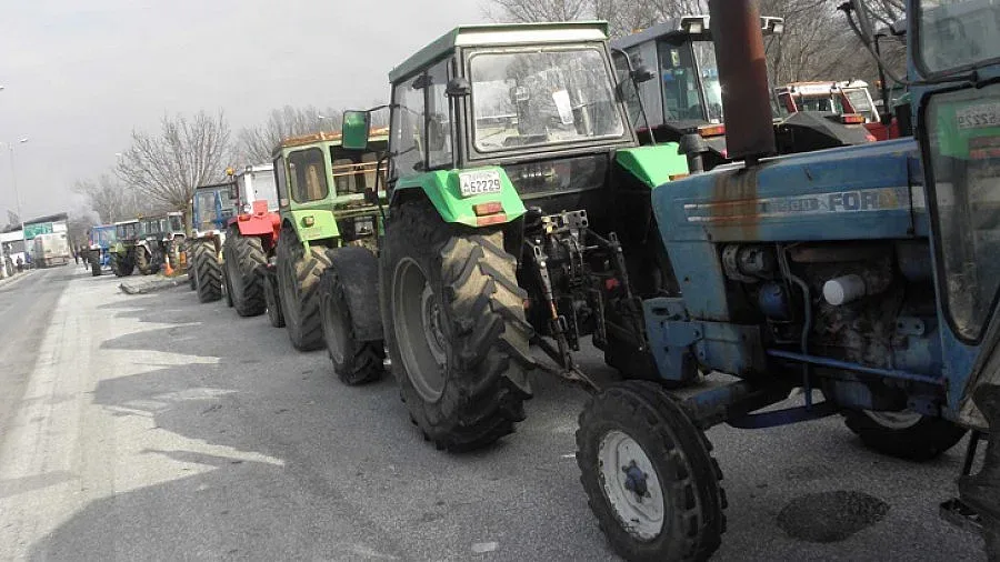 Гръцките фермери готови да блокират всички пътища до Солун