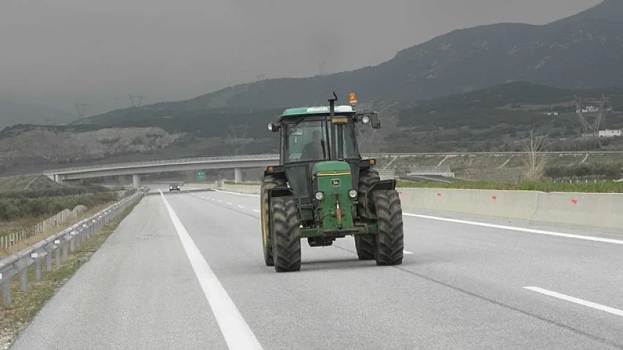 След час блокада: Движението през ГКПП "Промахон" е възстановено