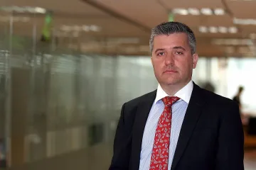 УниКредит Булбанк сваля с до 50% таксите за електронно банкиране