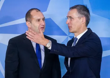 Столтенберг към Радев: Очаквам да работим заедно