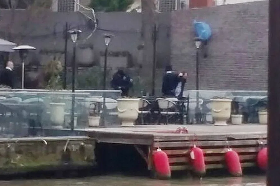 Убийство в ресторант шокира Истанбул