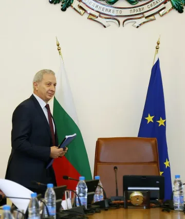 Герджиков предупреди Областните управители да внимават