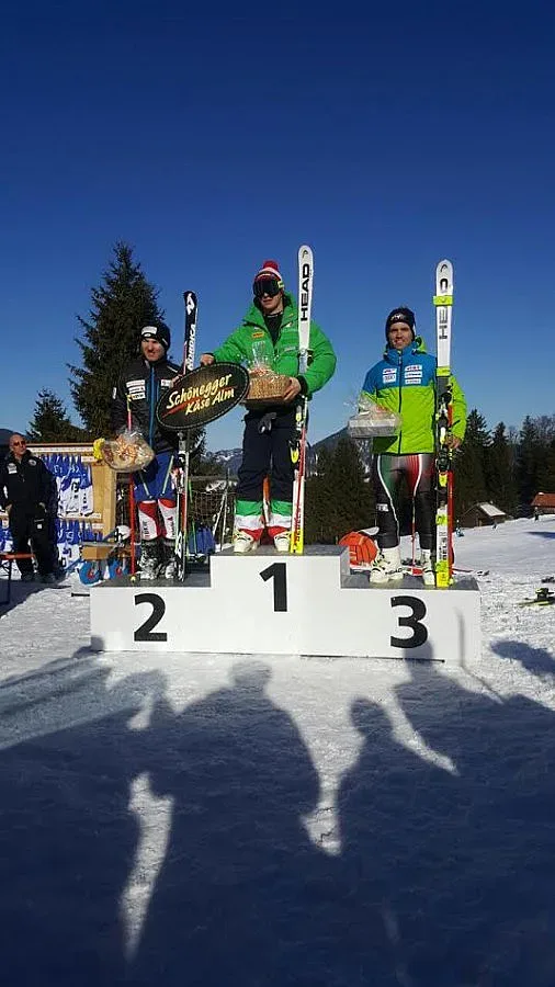 Алберт Попов с пети подиум за ФИС през сезона