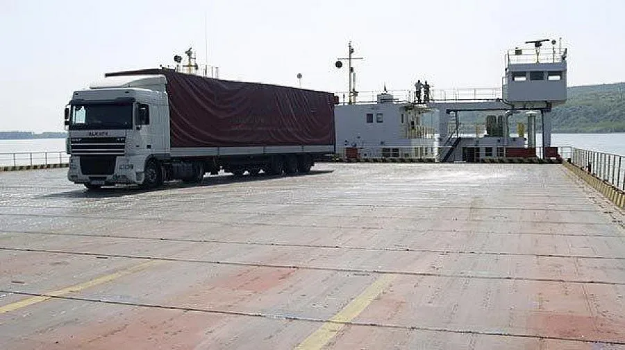 Фериботът Оряхово–Бекет възобновява работата си