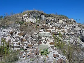 Камено си поиска Русокастро