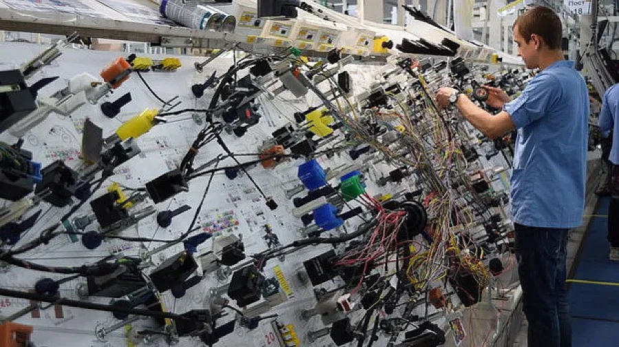 Нов завод с 3150 души ще прави кабели за Мерцедес