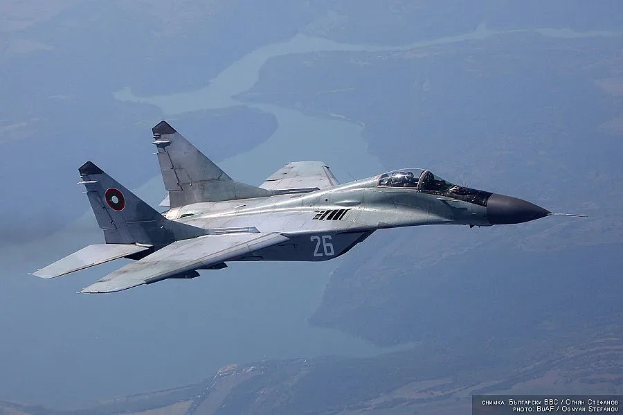 Още 9,6 млн. за ремонт изтребителите ни