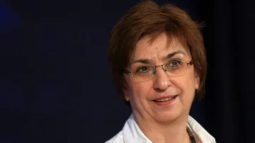 Михайлова: Няма да ставам министър