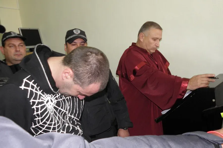 Искат 750 000 лв. кръвнина от Ембака за убит легионер