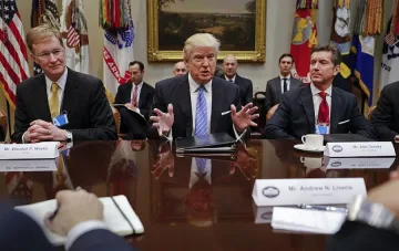 Тръмп привика на килимчето акулите в бизнеса