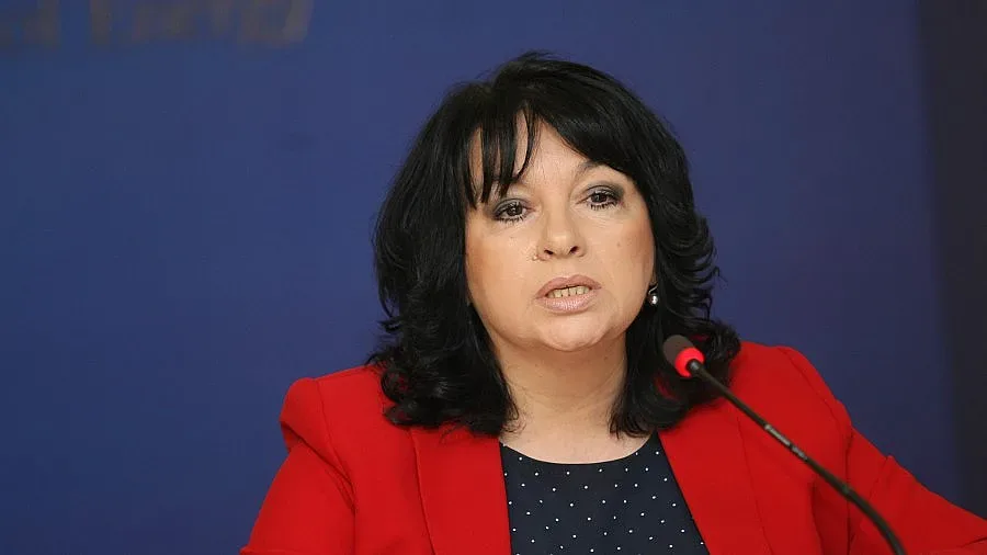Петкова контрира: Има достатъчно вода за ток