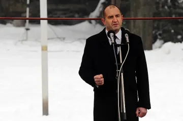 Радев тръгва към Брюксел