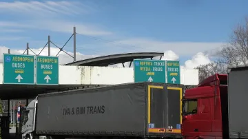 Гръцките фермери започват със символични протести