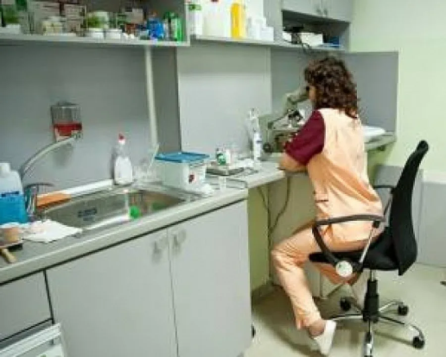 Проверки на храни само в акредитирани лаборатории