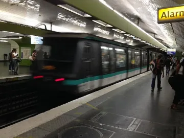 Хайка за касапин от метрото в Париж