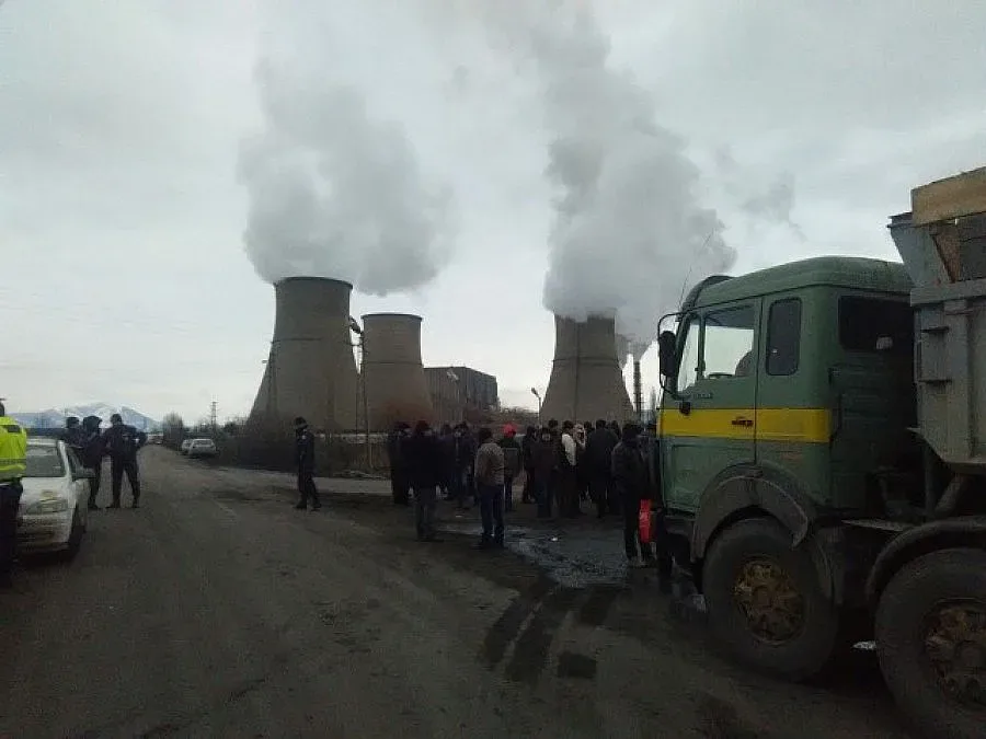 Миньори блокираха пътя за ТЕЦ "Бобов дол"