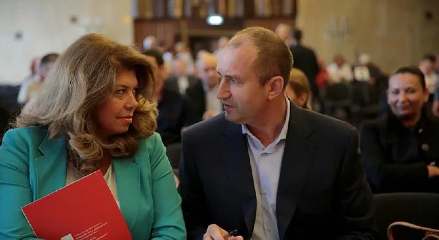 Радев и Йотова положиха клетва като президент и вицепрезидент