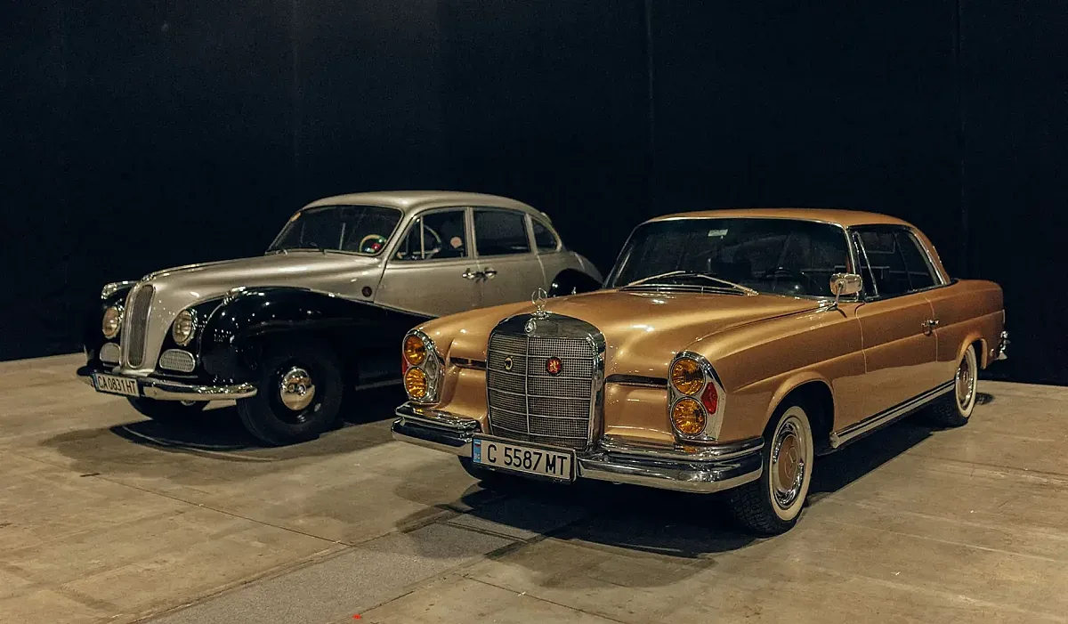 Парад на ретро автомобили се провежда в София