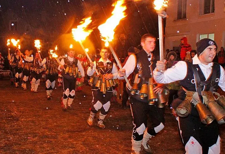 Да сънуваш Сурва