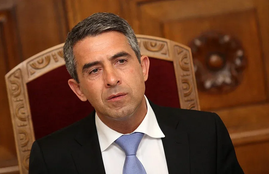 Плевнелиев скочи на Маргарита Попова