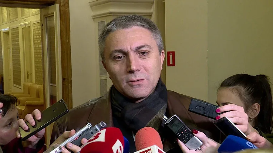 Карадайъ: Властта на този кабинет беше порочно зачената