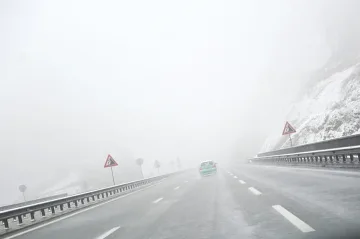 Пътната обстановка остава тежка