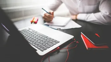 Денят на свобода от правителството идва на 16 май