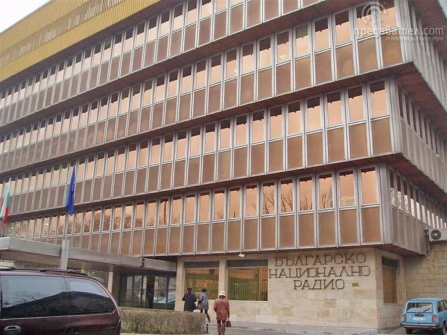 Певци и композитори даряват хитове на БНР