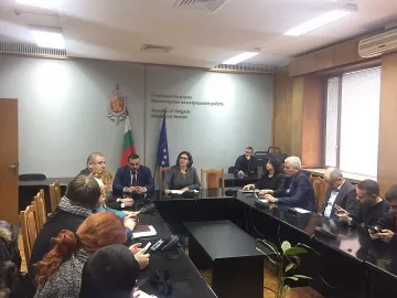 Властта и телекомите се приготвиха за студа