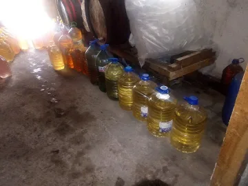 Митничарите разбиха схема за продажба на алкохол в интернет