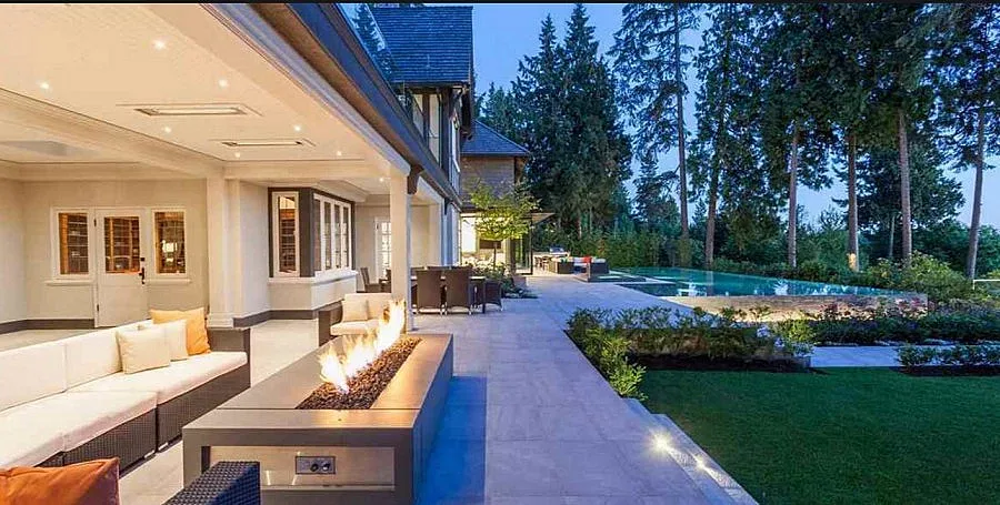 Продават имение за 38 млн. долара