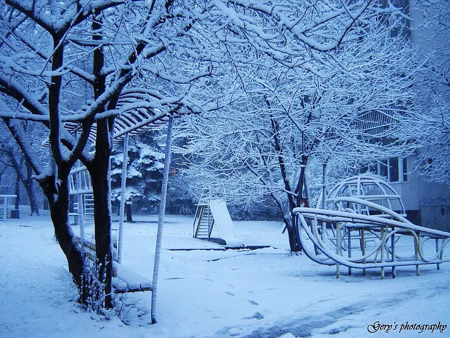 Сняг и "кучи студ" от четвъртък в цялата страна