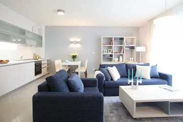 Тъмно синьо е хитът за дома догодина