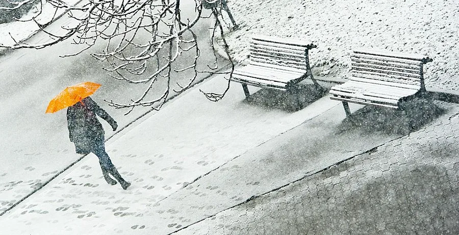 Сняг в 12 области на страната