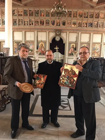 Абсолвенти изографисват църквата ни в Одрин