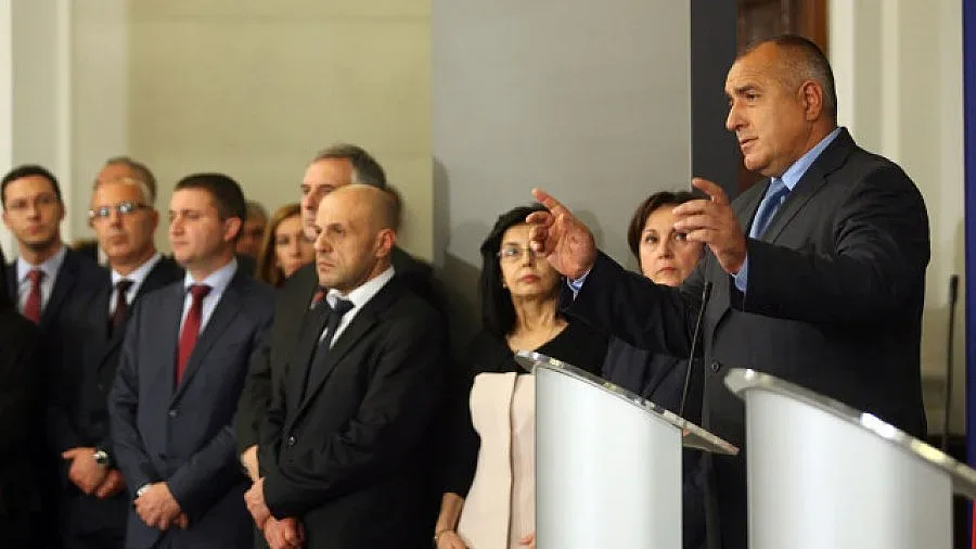 Борисов към министрите: Гледайте да ви снимат