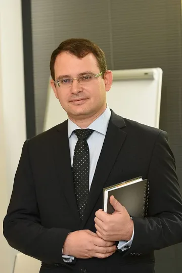 Недялко Михайлов влиза в борда на Райфайзенбанк