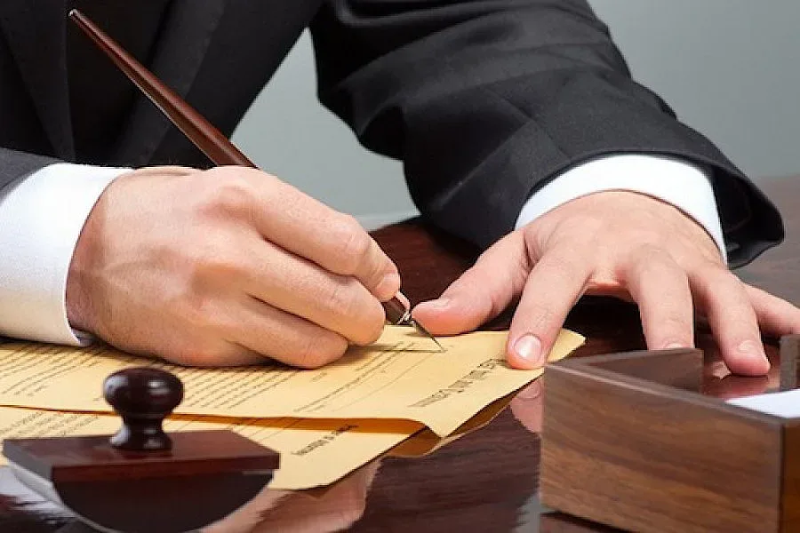 Въвеждат мълчаливо съгласие на чиновника