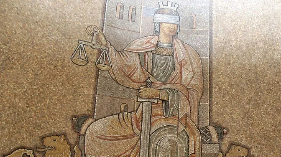 Продължава делото срещу Перата