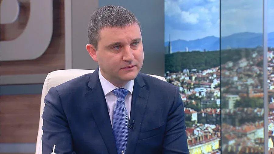 ГЕРБ разделена наполовина дали да се даде време на това НС