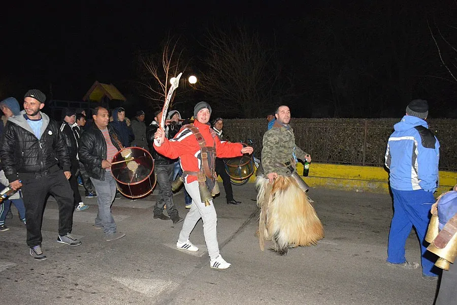 Кукерски чанове огласят община Симитли