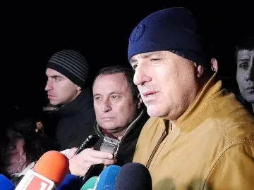 Борисов остава в Хитрино, инспектира цистерната, изпускаща газ