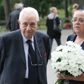 Отиде си Бащата на Конституцията