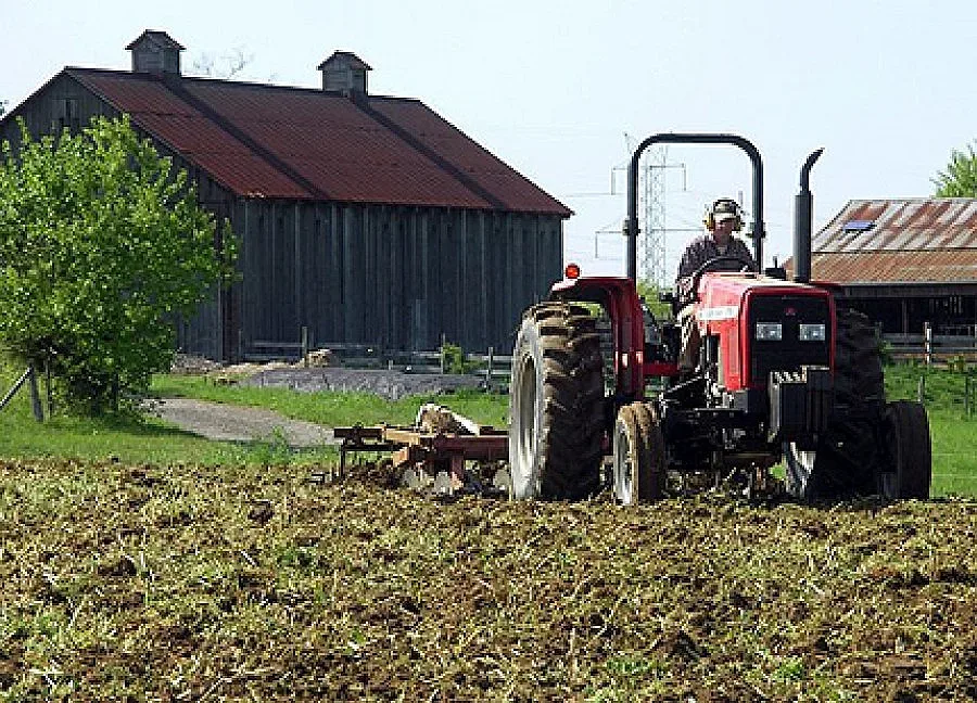 Над 6 хил. фермери ще получат днес пари за евтино гориво