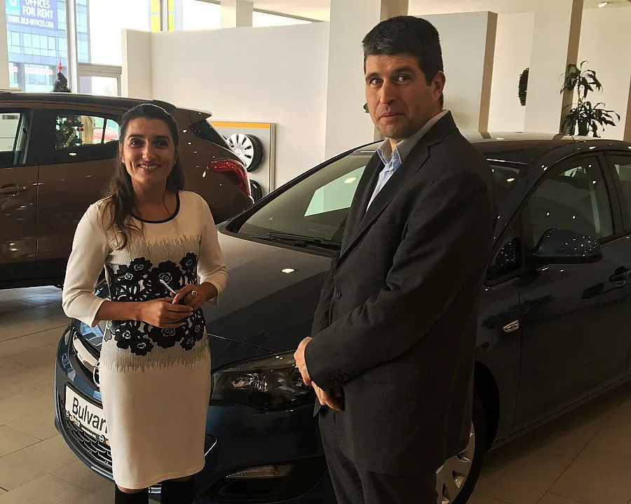 Иванка Кавъркова получи кола от Лотарията на НАП